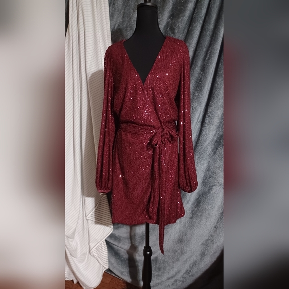 NWT Venus Belted Sequin Wrap Dress Size Large In Wine (ZRD) - Picture 2 of 12